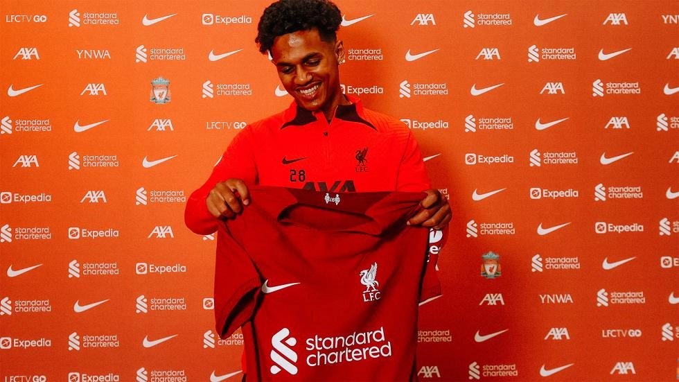 Fabio Carvalho sends message to Liverpool fans after completing move to Anfield